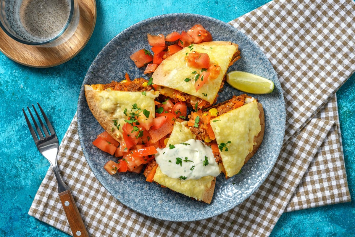 Tortillas empilées au bœuf et aux légumes à la mexicaine