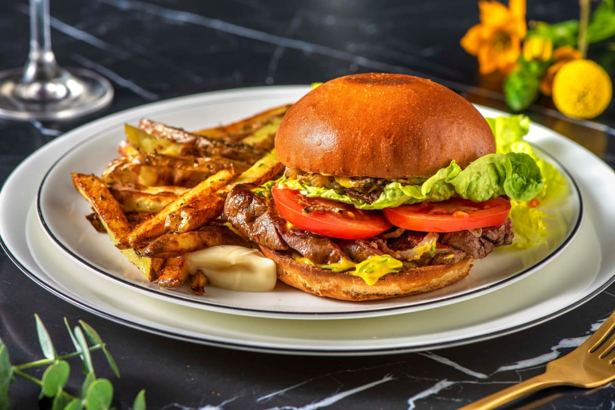 BBQ-glasert steak-burger og bearnaise