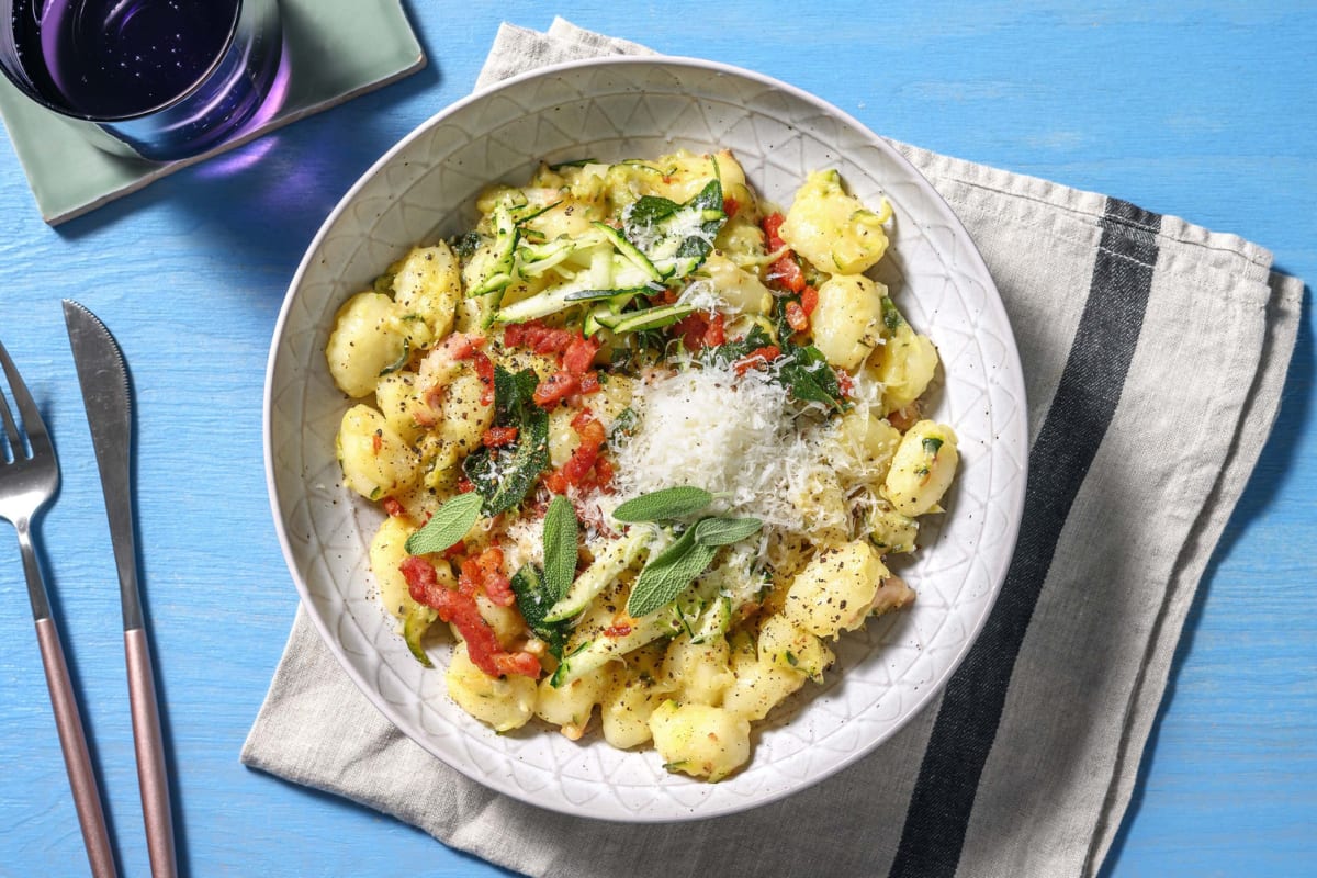 Gnocchi "one pot" con pancetta e zucchine
