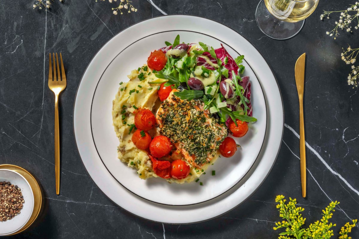 Zalmfilet in zelfgemaakte kruidenkorst met gepofte cherrytomaten