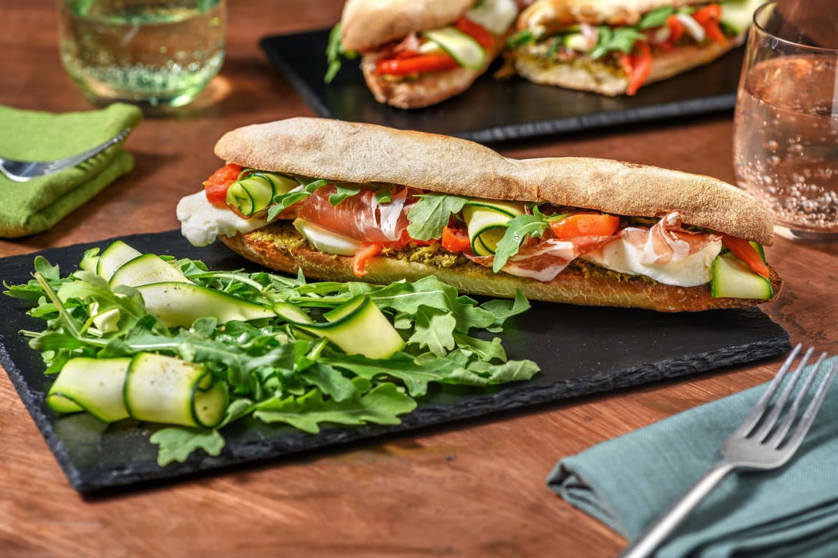 Sandwich à l'italienne : pesto, coppa & mozza