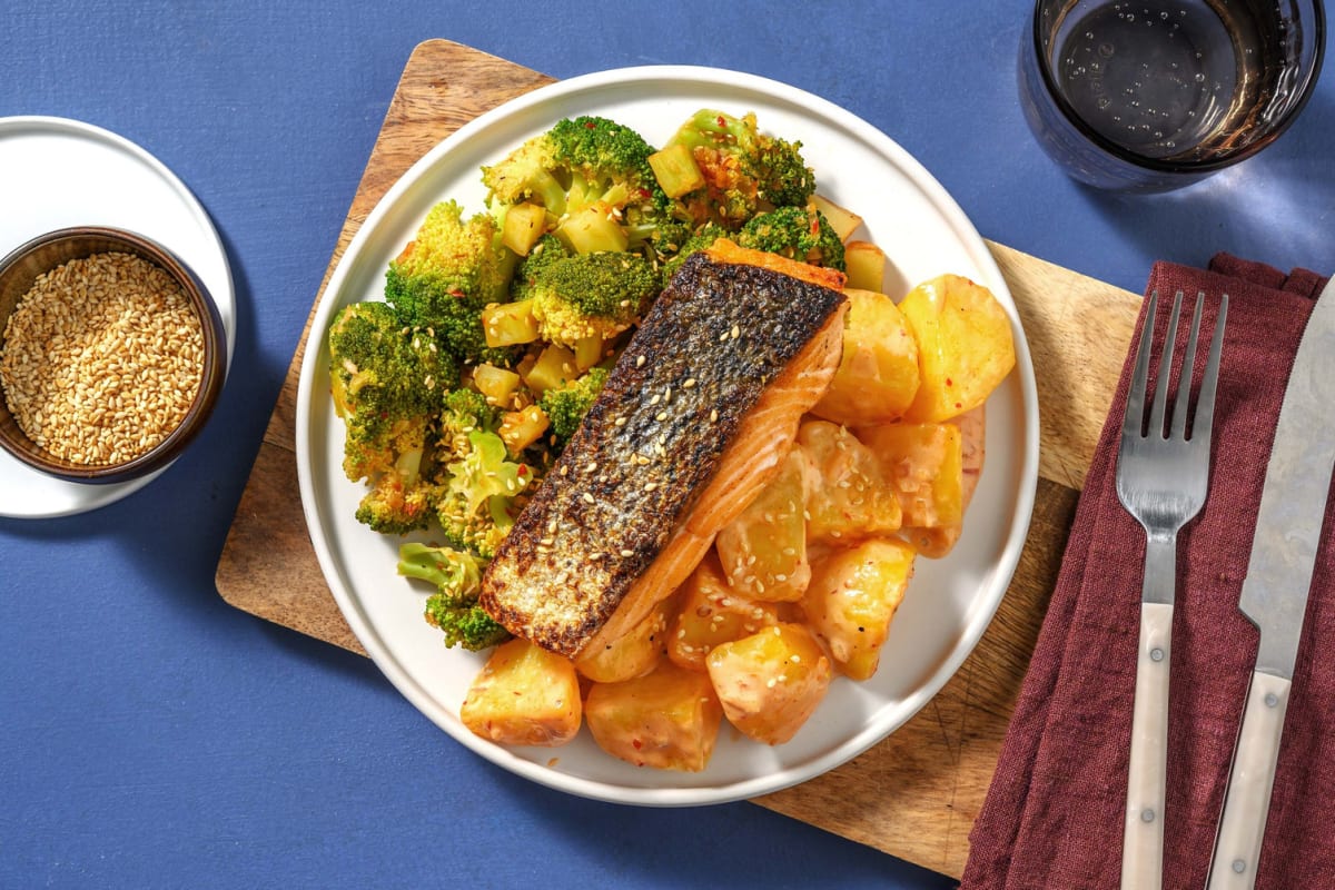 Zalmfilet met Aziatische stijl aardappelsalade