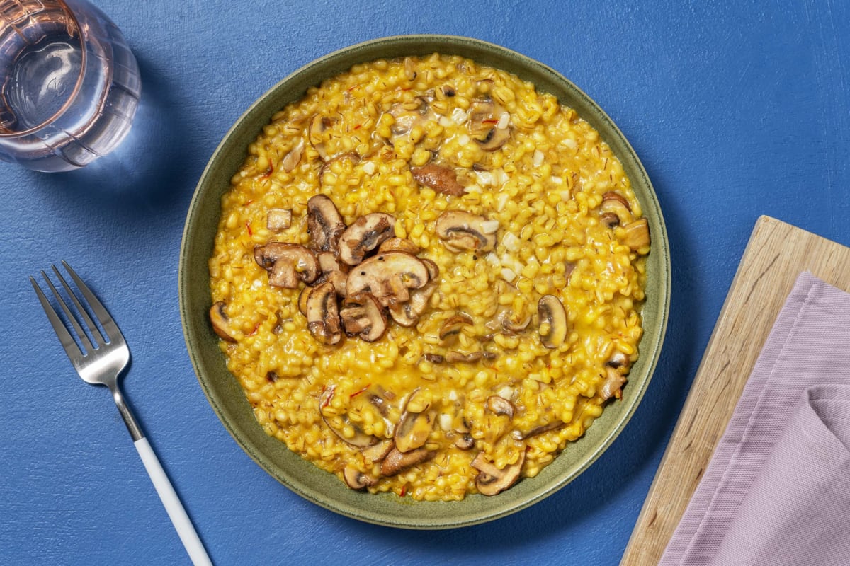 Orzotto fondente alla salsiccia e funghi