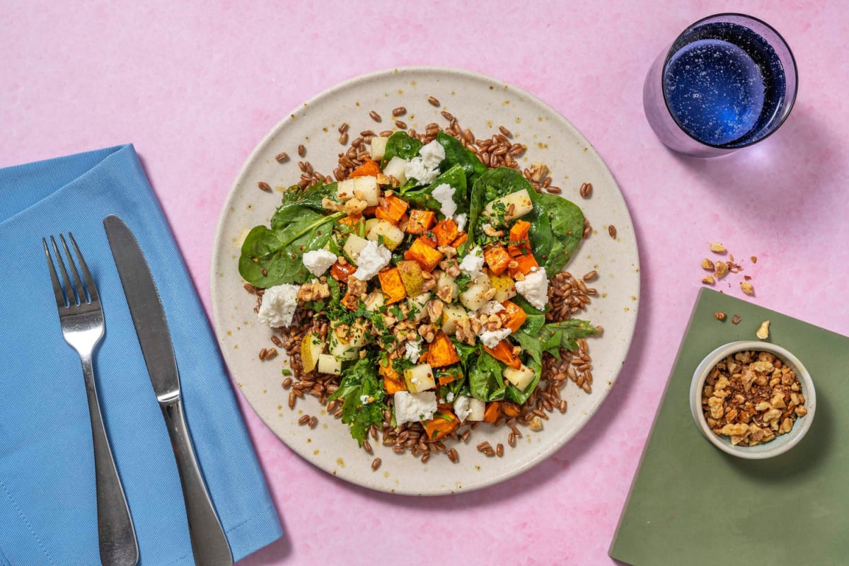 Salade de poires, de farro, de poulet et de noix de Grenoble