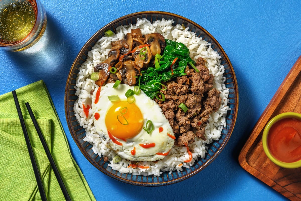 Bibimbap di manzo, maiale e funghi