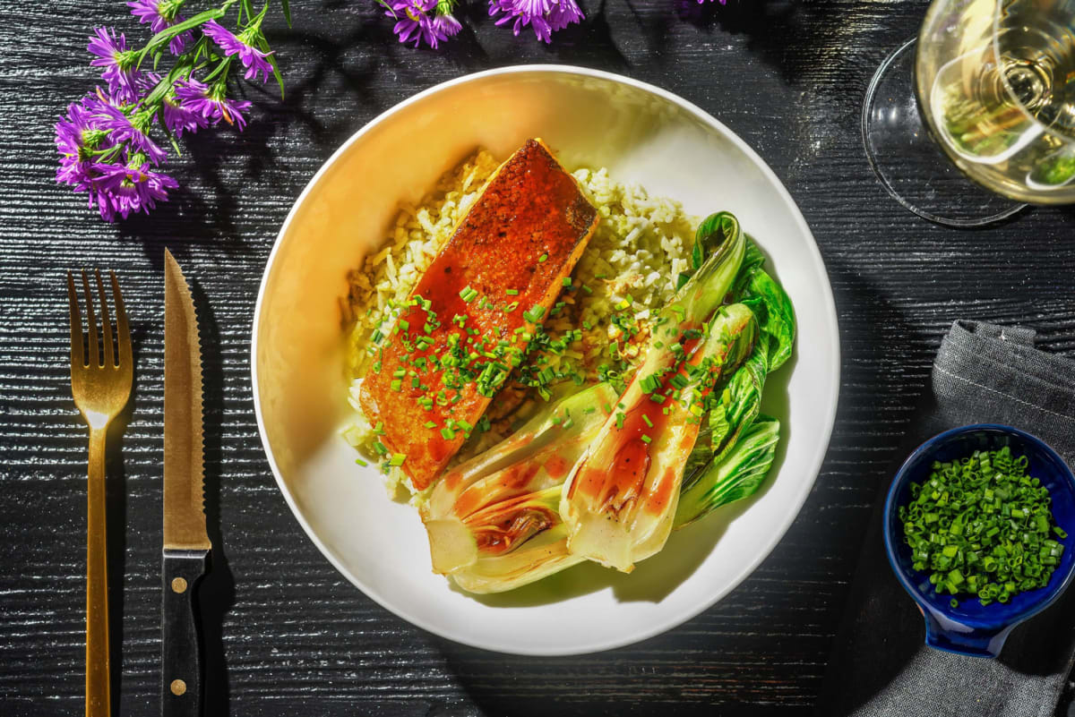 Sweet & Spicy Salmon Bowl mit Baby Pak Choi