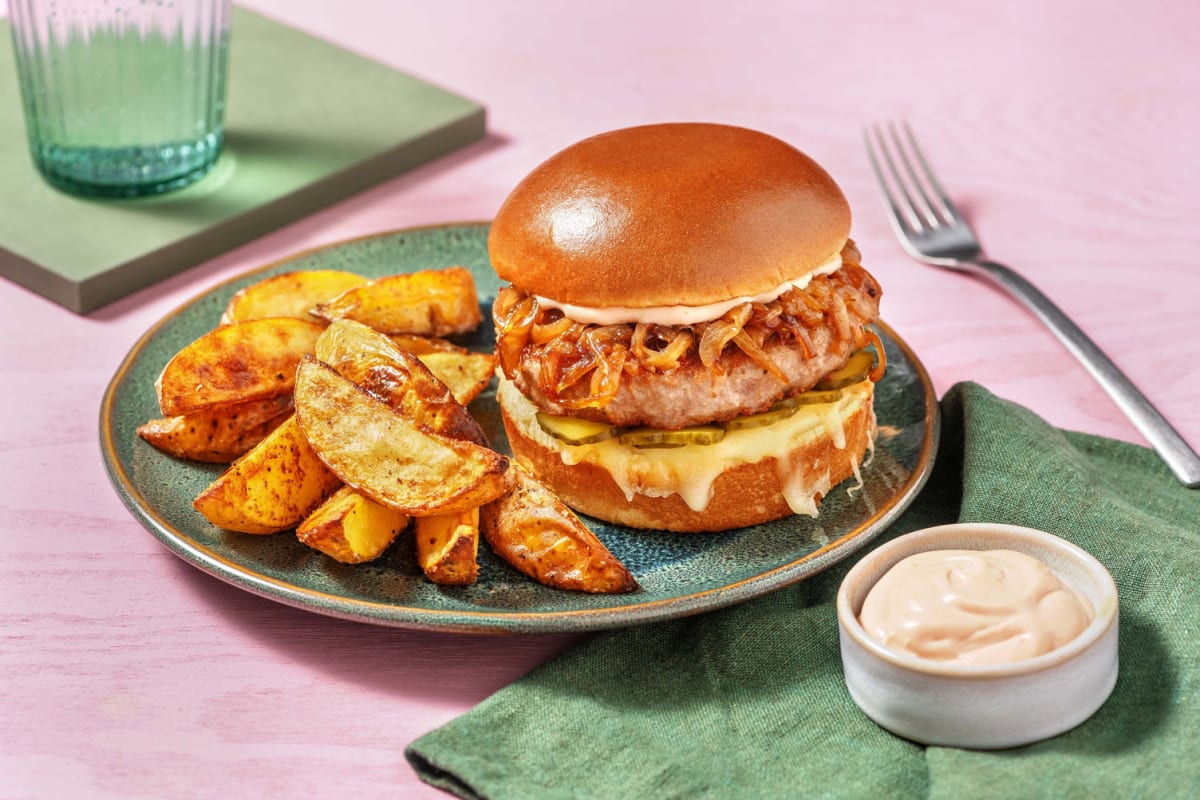 Burgers de dinde au fromage fondu et oignons caramélisés