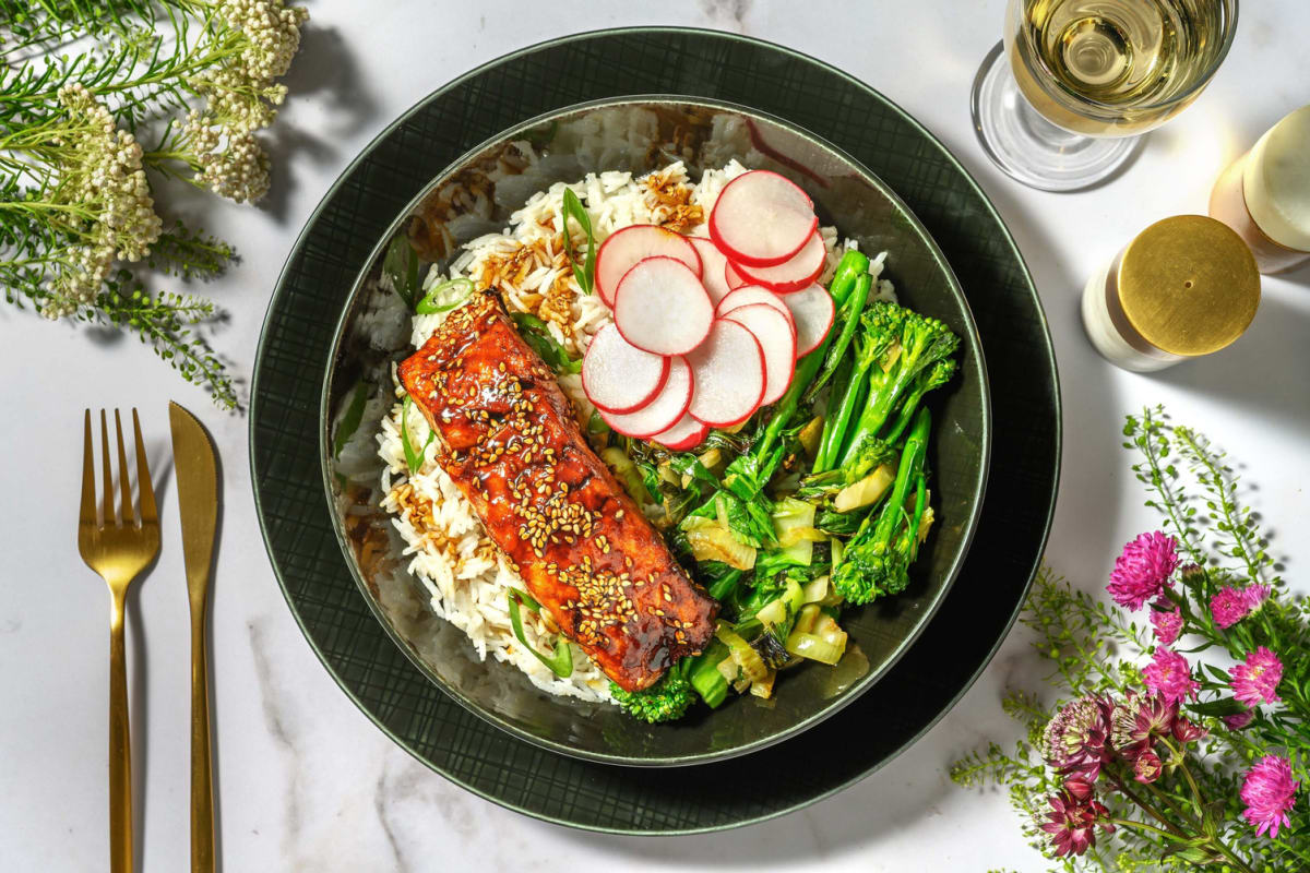 Teriyaki Sriracha Salmon and Ginger Rice Bowl