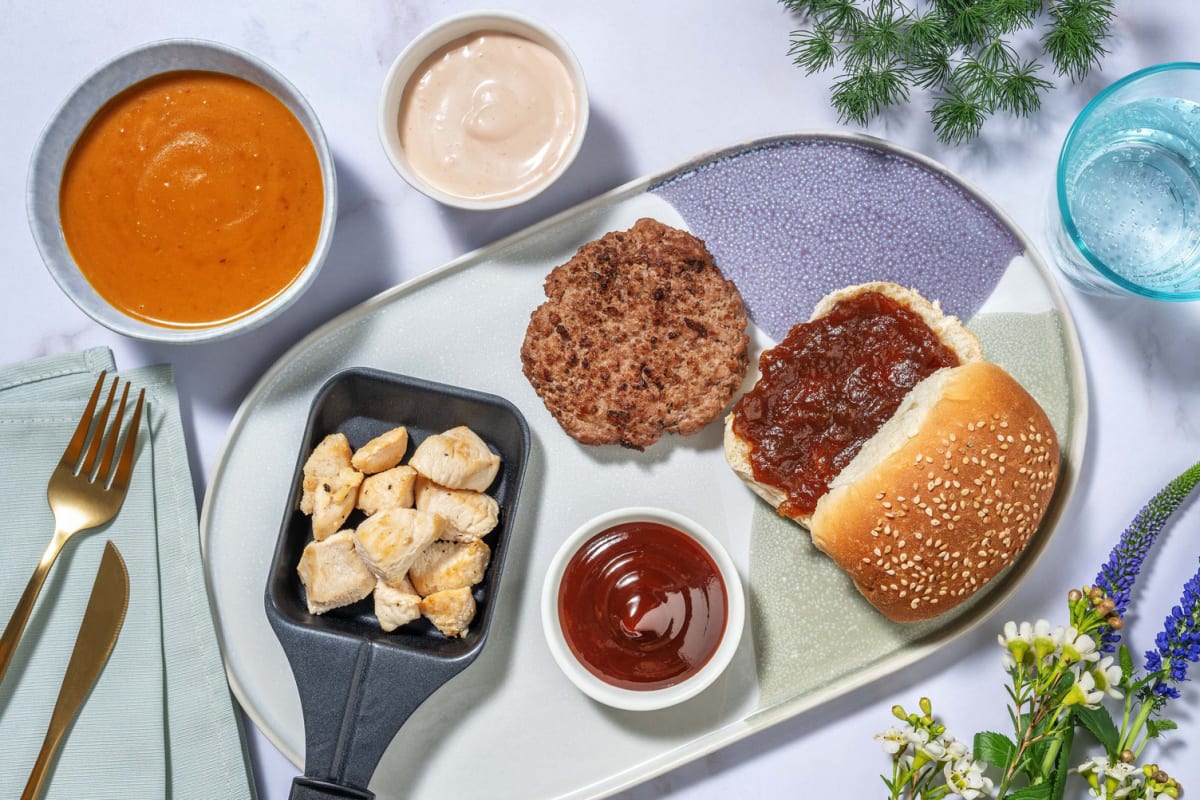 Mini-hamburger en kipsaté