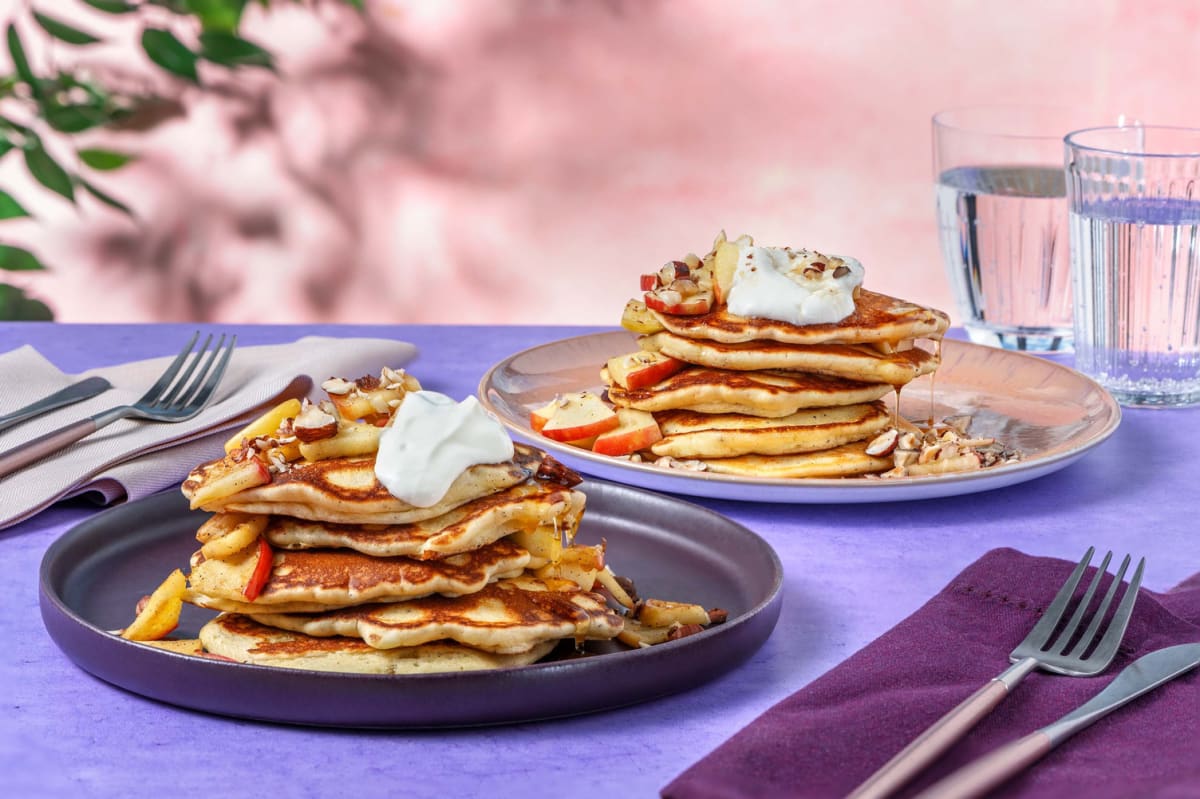 Pannkakor med honungsstekt äpple