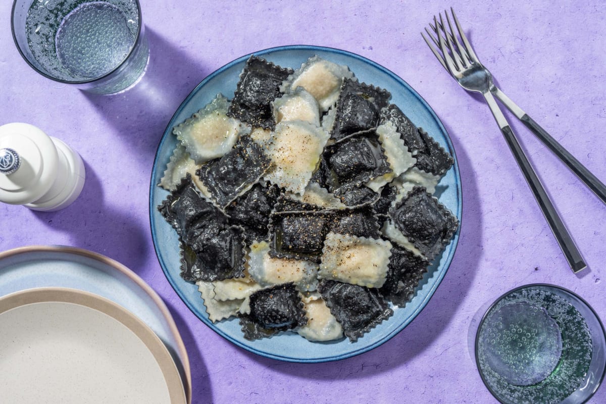 Ravioli bicolore al nasello e ricotta