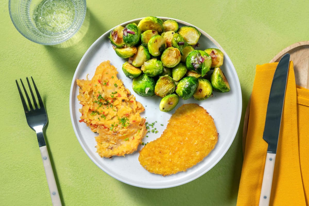 Vegetarische kaasschnitzel met pittige zoete-aardappelpuree