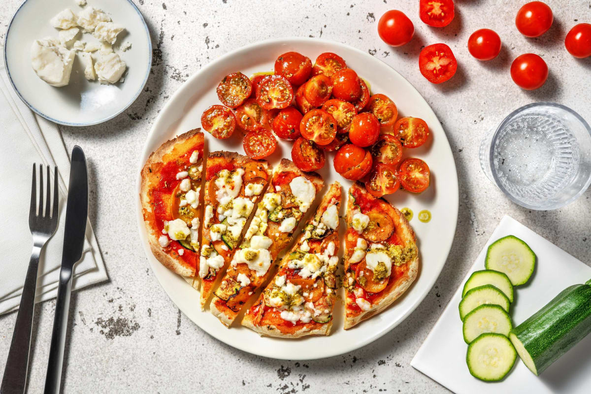 Pizza sur naan au chèvre et aux légumes