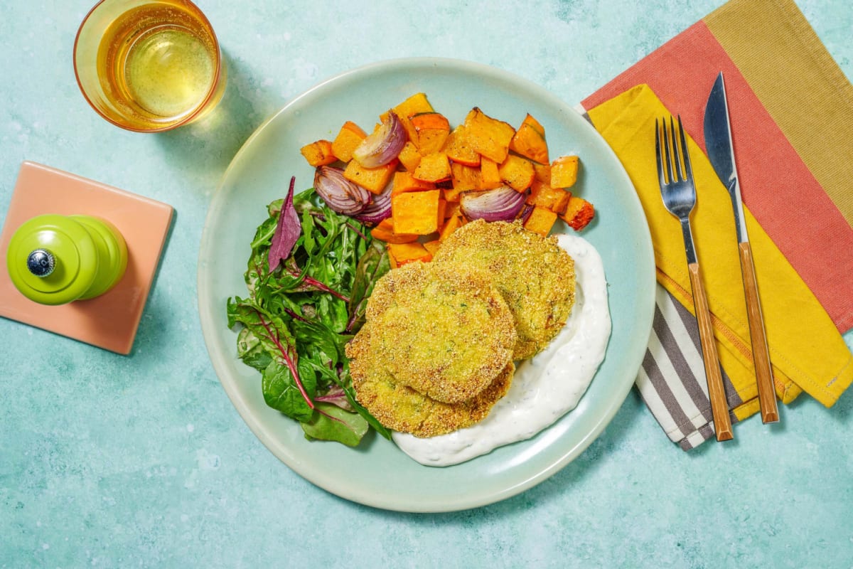 Zucchini-Polenta-Puffer mit Ofenkürbis & Dip