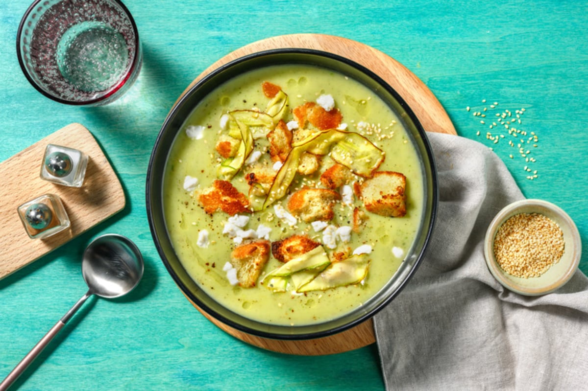 Pesto and Courgette Soup