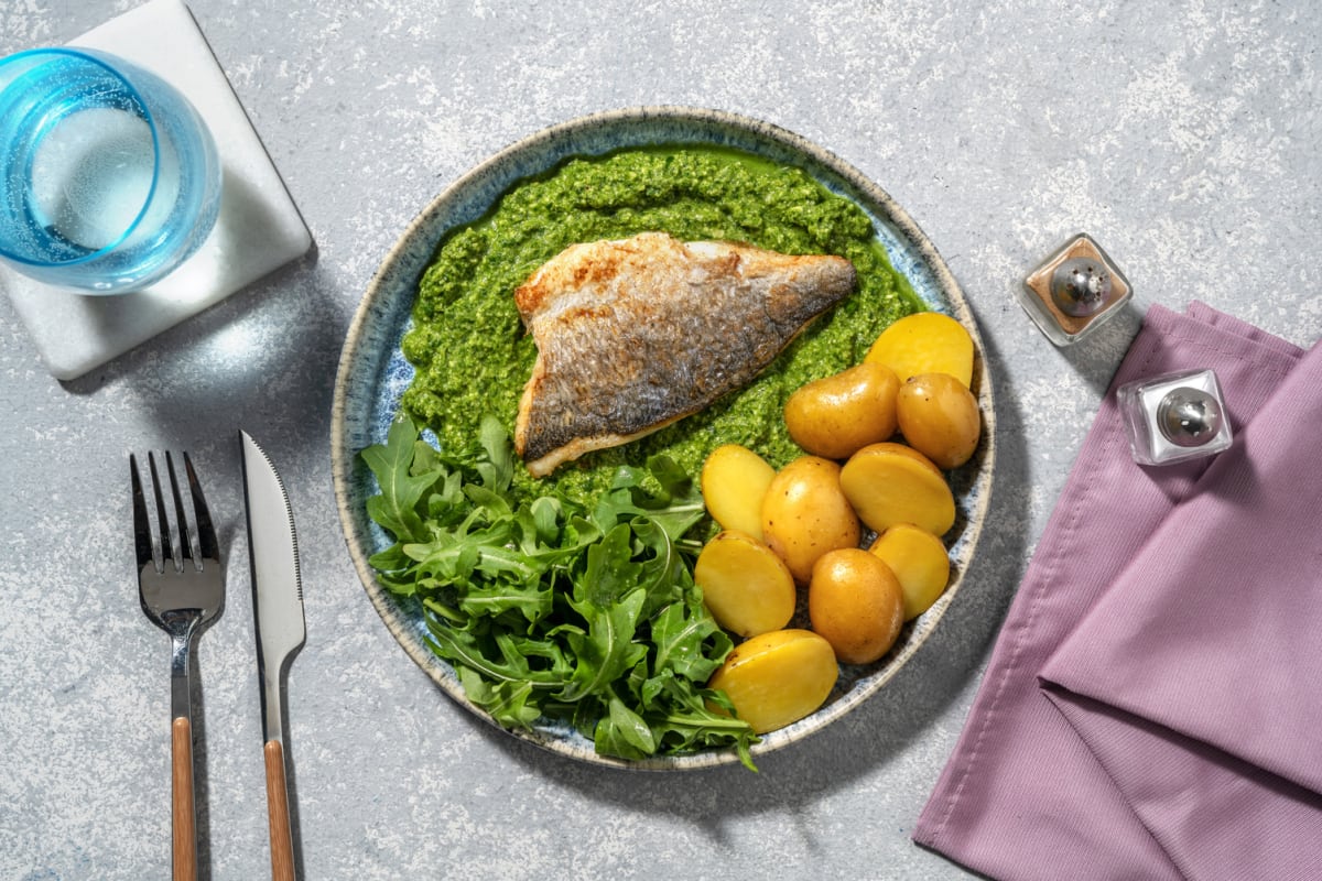 Filetti di orata al pesto di rucola e noci