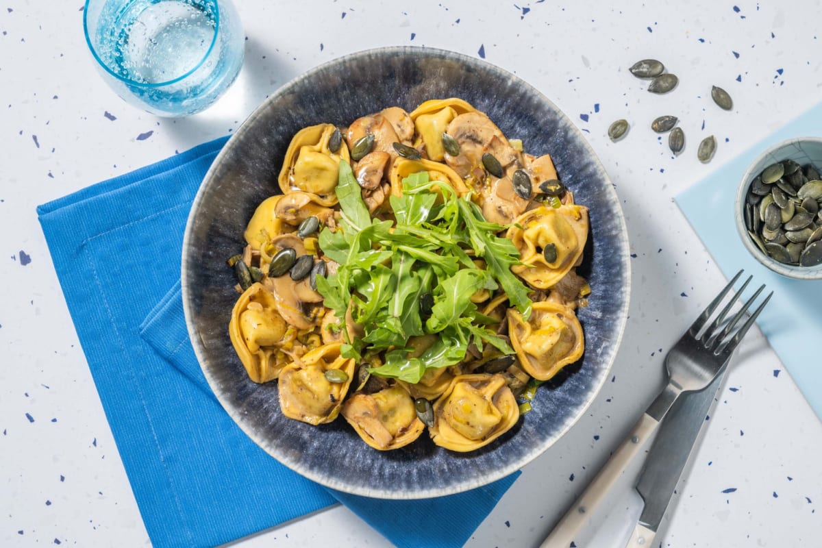 Tortelloni i kremet sopp- og purresaus