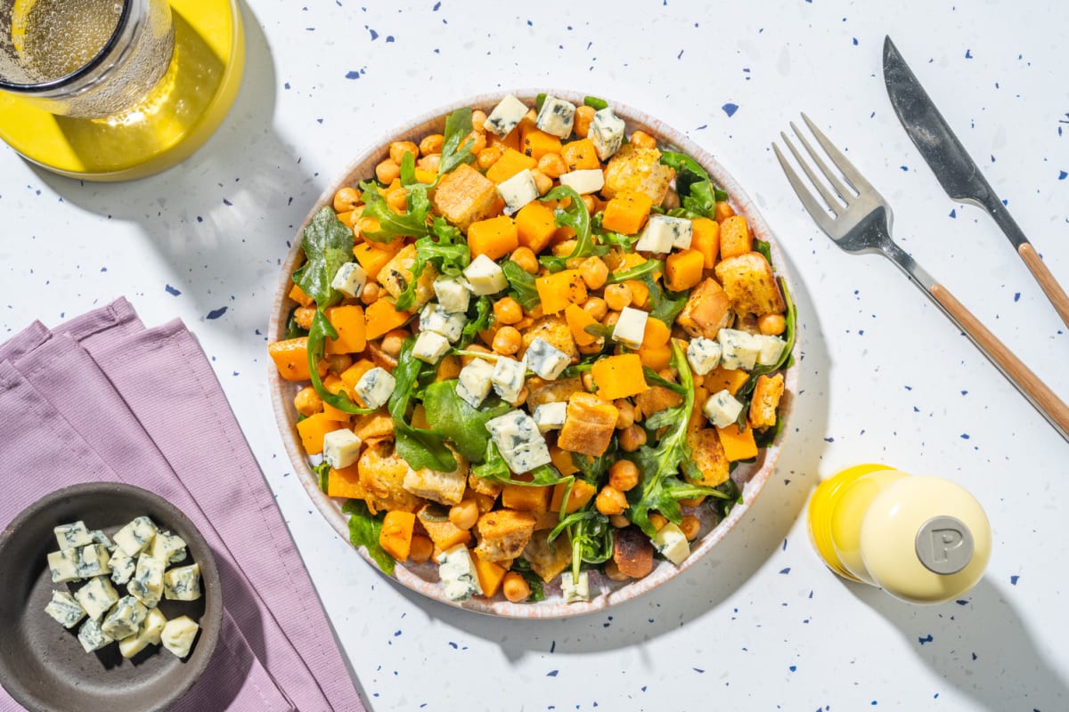 Panzanella tiepida ai ceci e Gorgonzola Dop