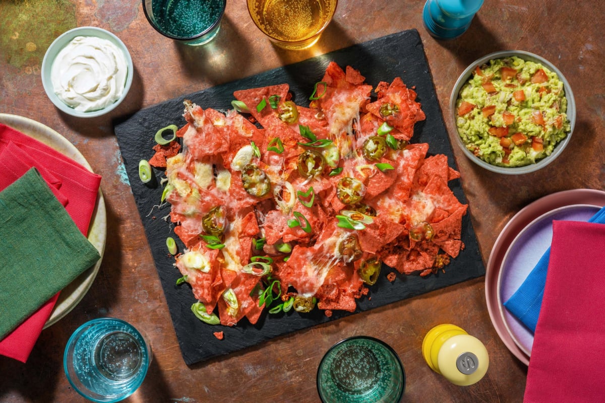 Nachos garnis et guacamole maison