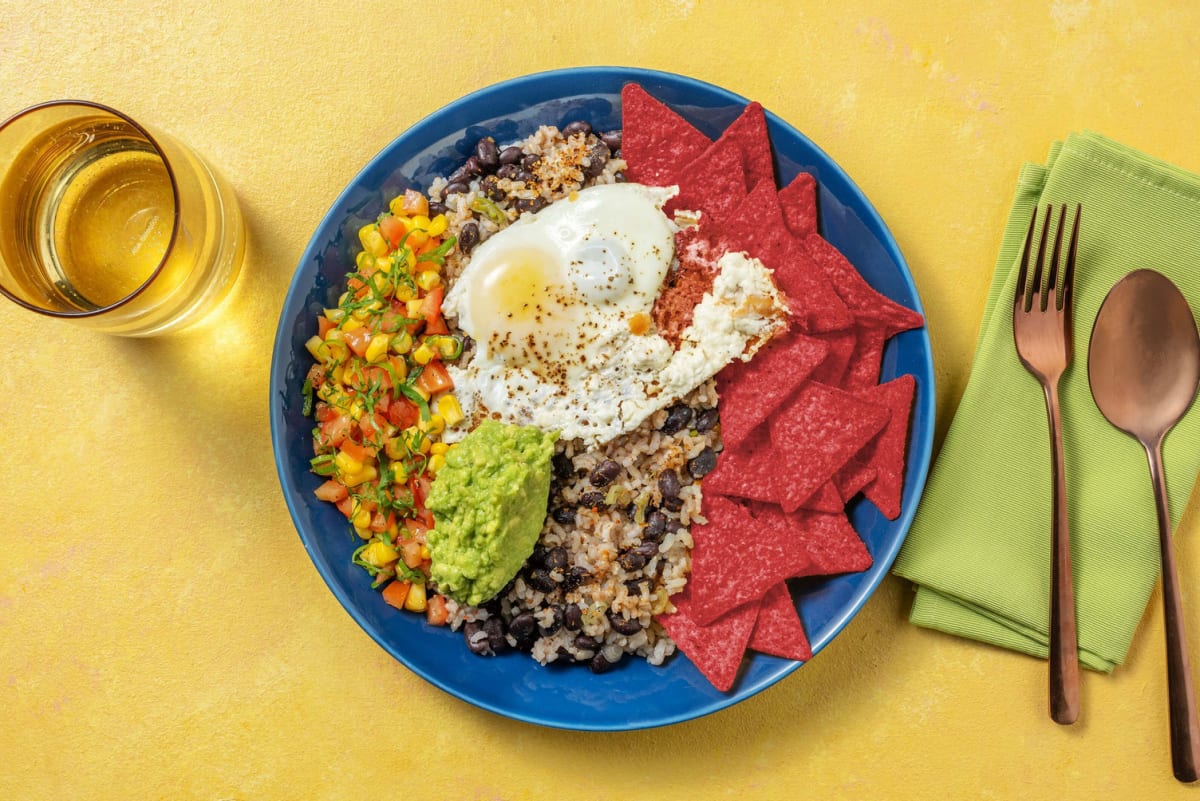 Huevos-rancherosbowl met frisse salsa