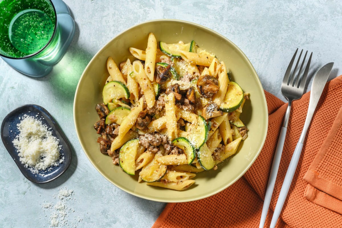 Romige ragù bianco met rundergehakt en penne