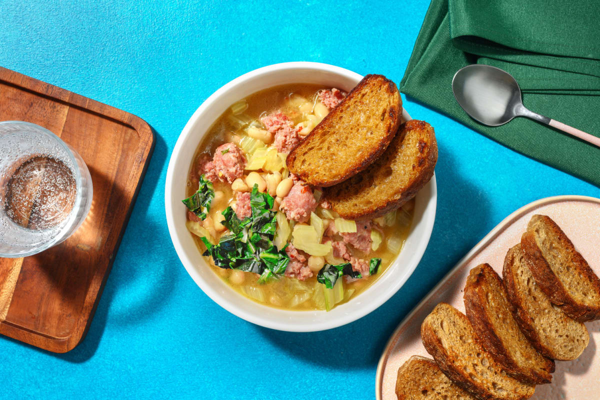 Zuppa contadina di salsiccia e cannellini