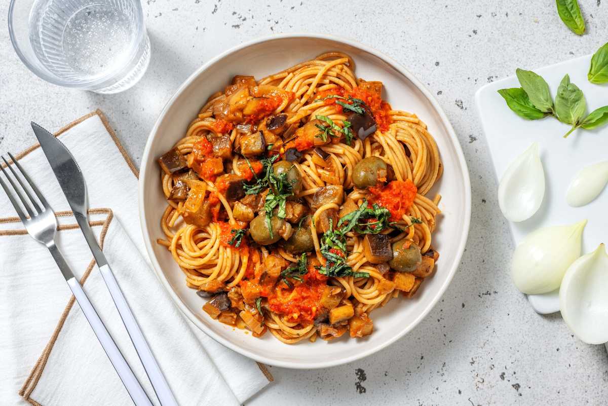 Aubergine cacciatore met volkoren spaghetti
