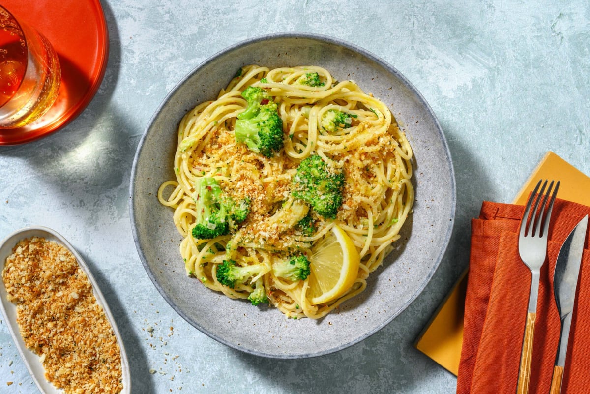 Spaghetti al Limone: Zitronige Pasta mit Brokkoli