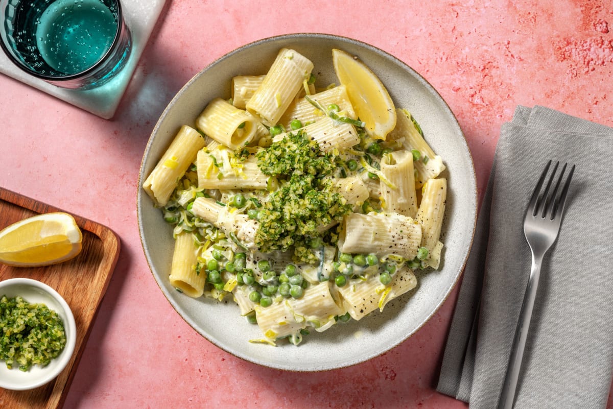 Classic Creamy Pasta Primavera 