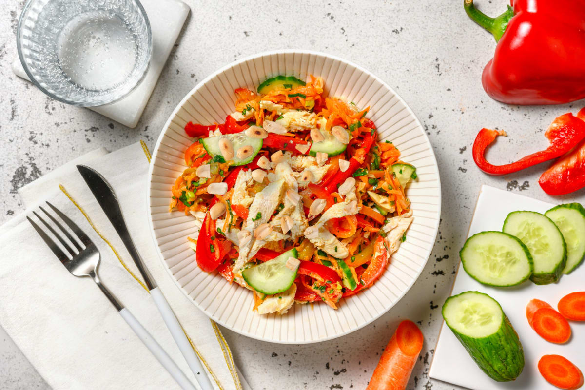 Salade asiatique froide au poulet effiloché