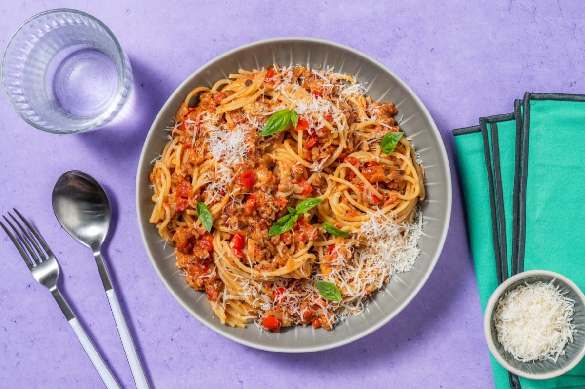 Spaghetti met tomaat-mascarponesaus en vegetarisch gehakt