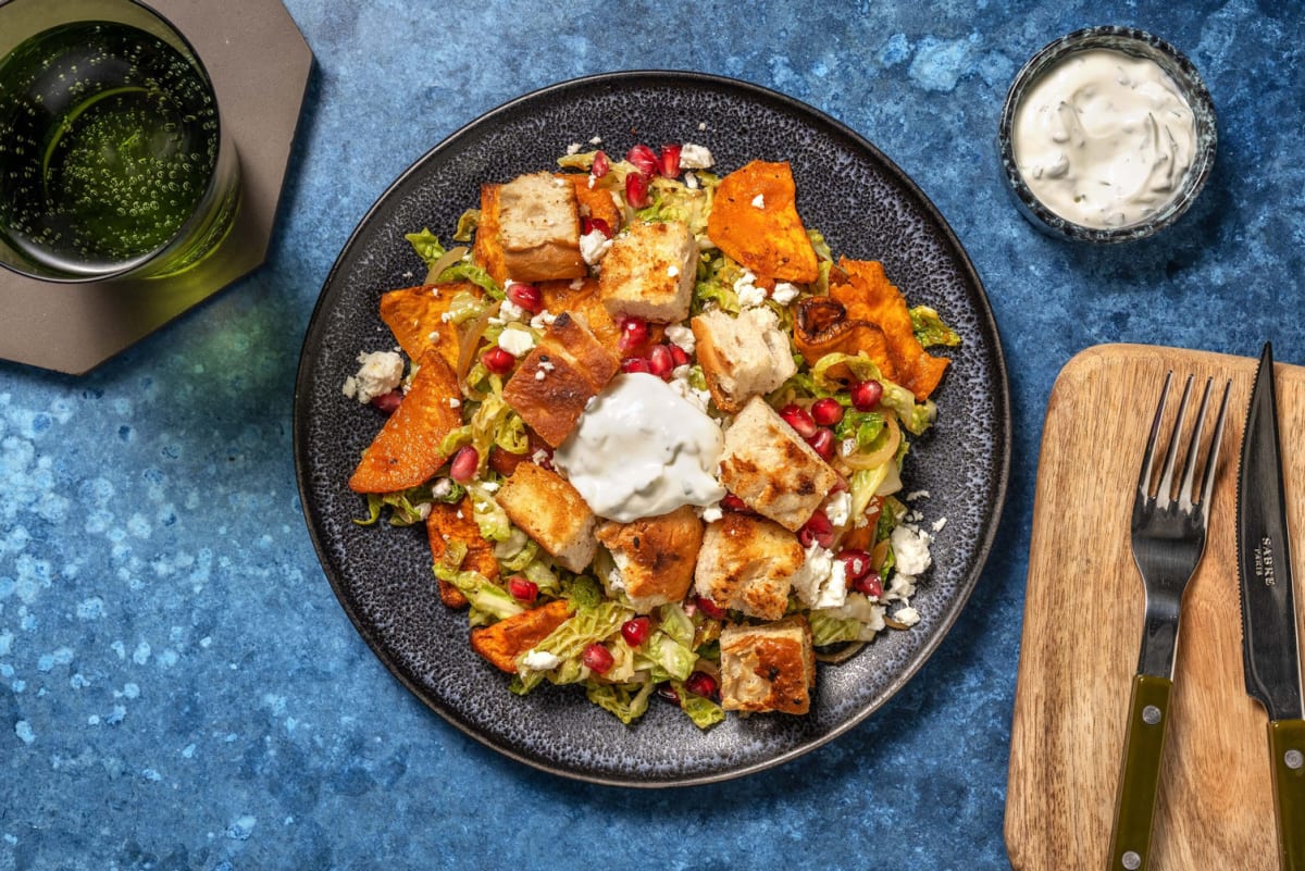 Warmer Wirsing-Süßkartoffel-Salat mit Hirtenkäse