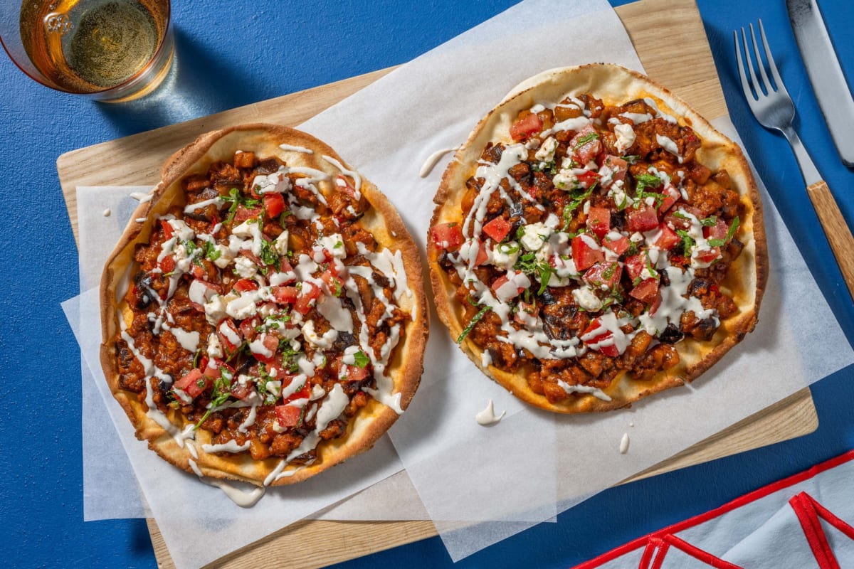 Pizza van Libanees platbrood met vegetarisch gehakt 