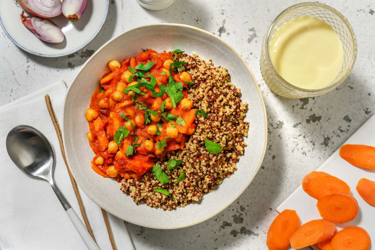 Chana Masala mit frischem Mango-Lassi-Drink