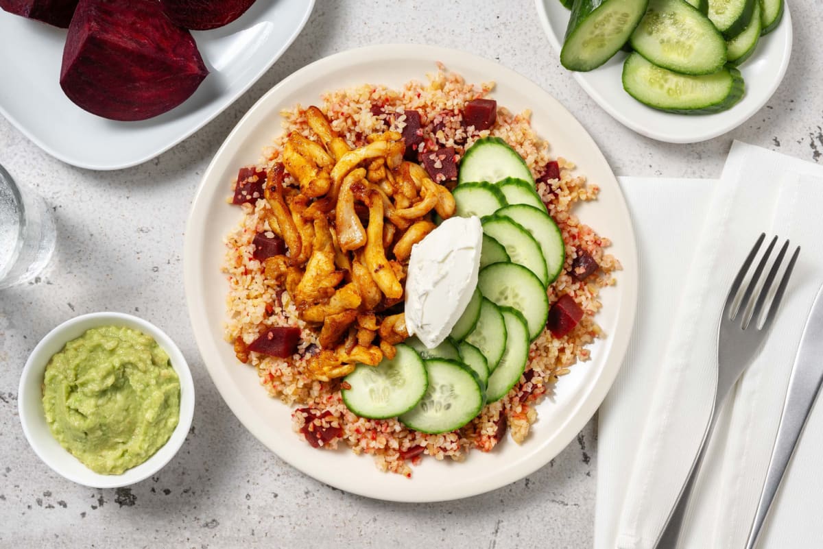 Bulgurbowl met kipgyros en avocadodip