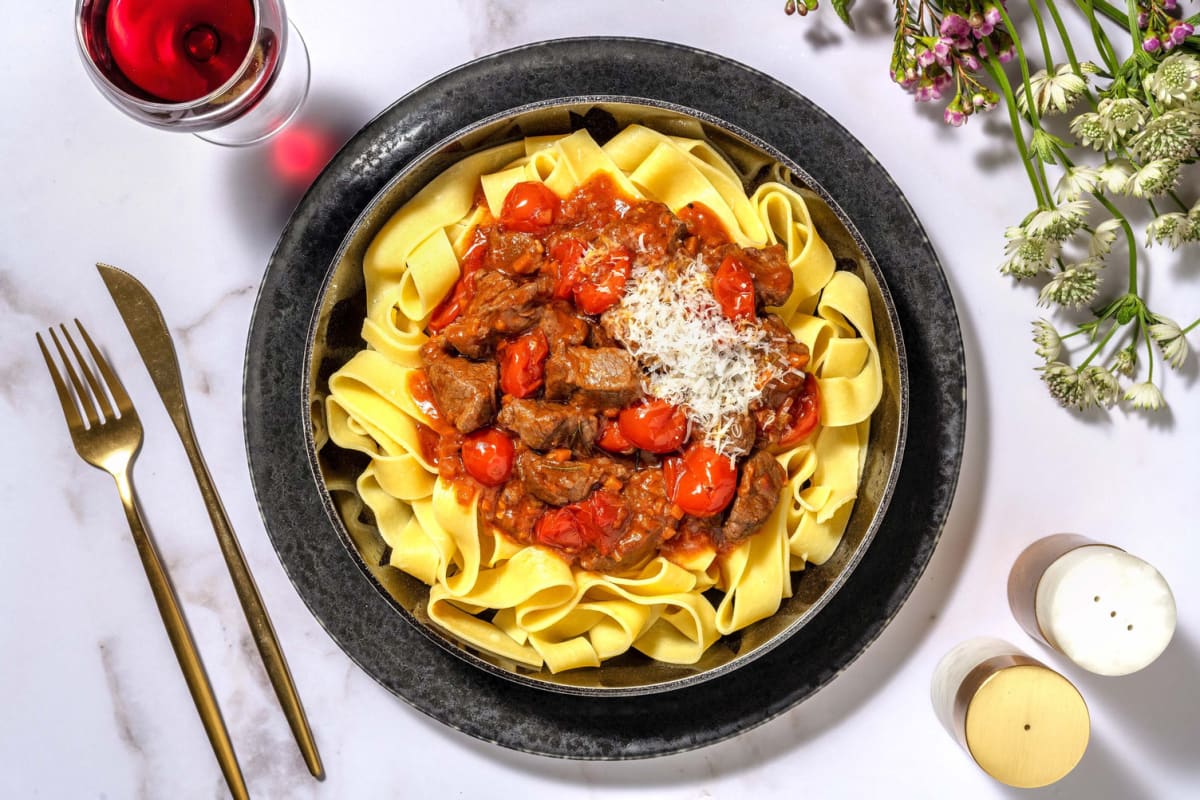 Verse pappardelle met kalfsstoof
