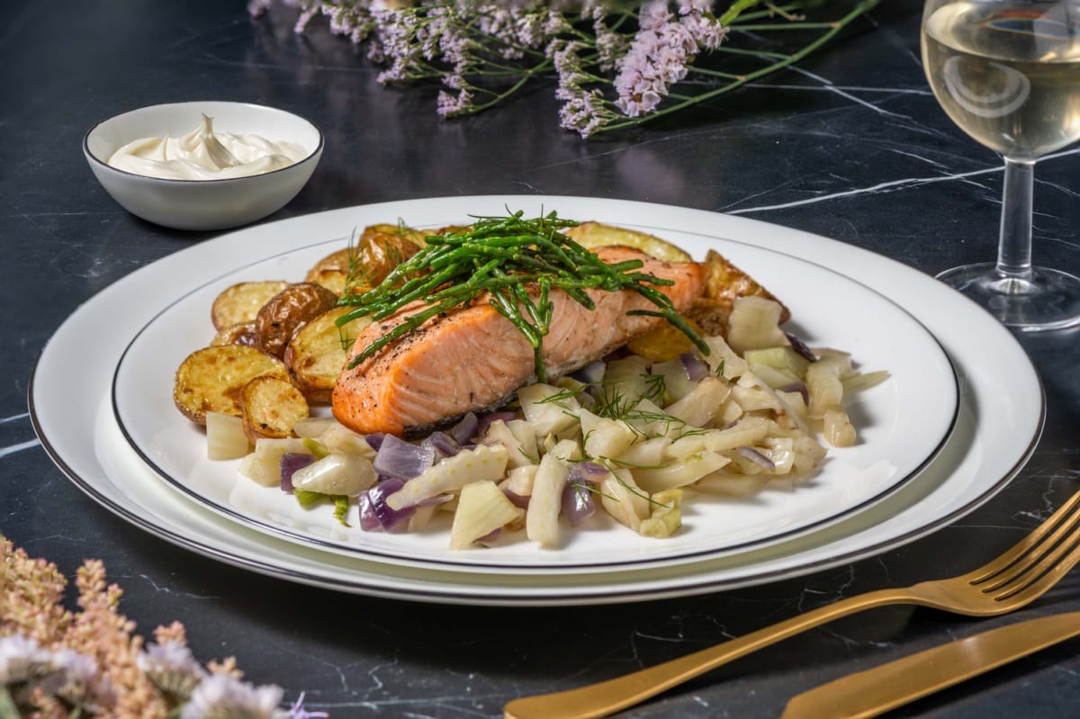 Filet de saumon poêlé et salicorne croquante