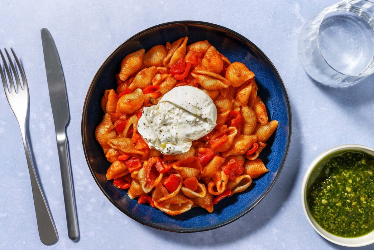Conchiglie en sauce tomate aux champignons et burrata