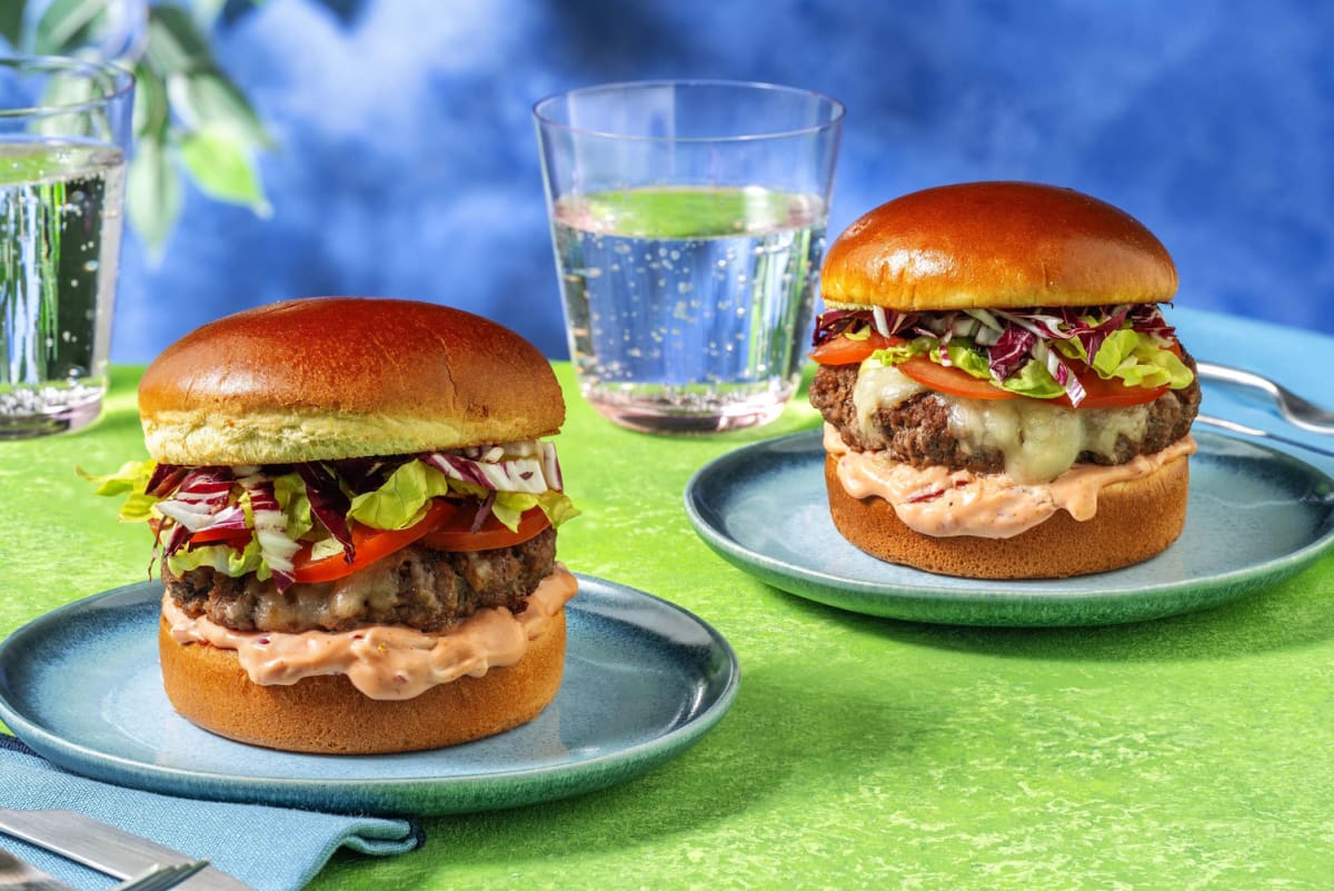 Hamburger op brioche met whiskeysaus 