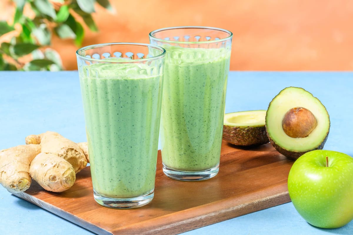 Selbstgemachter Green Smoothie mit Avocado