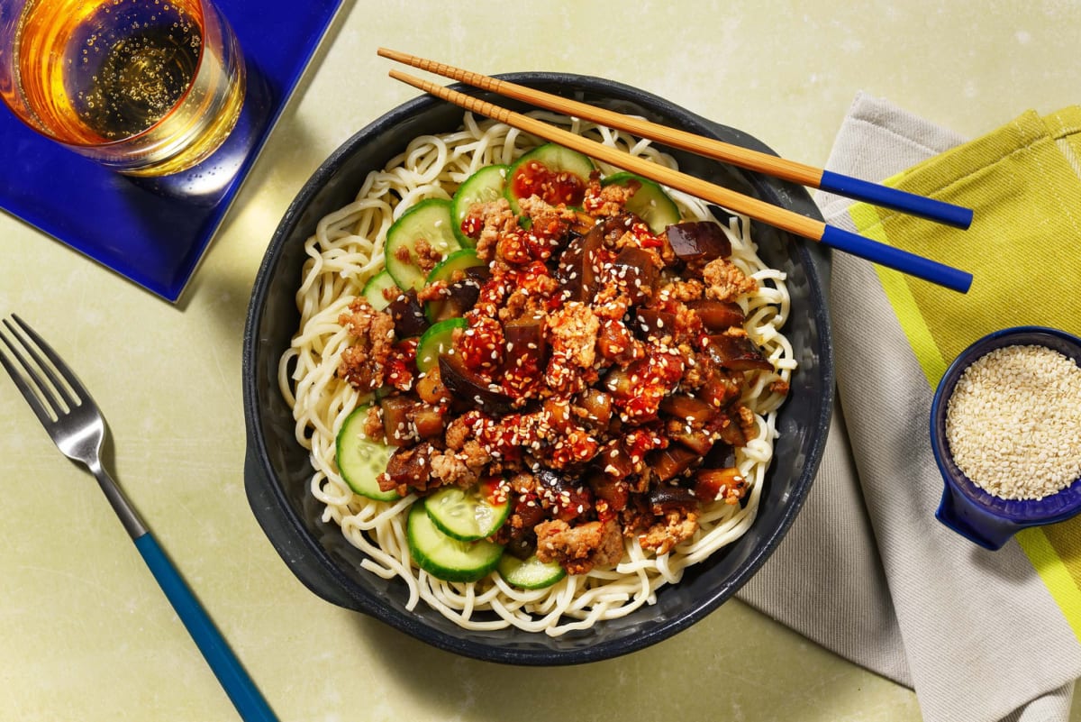 Dan dan noodles piccanti al maiale