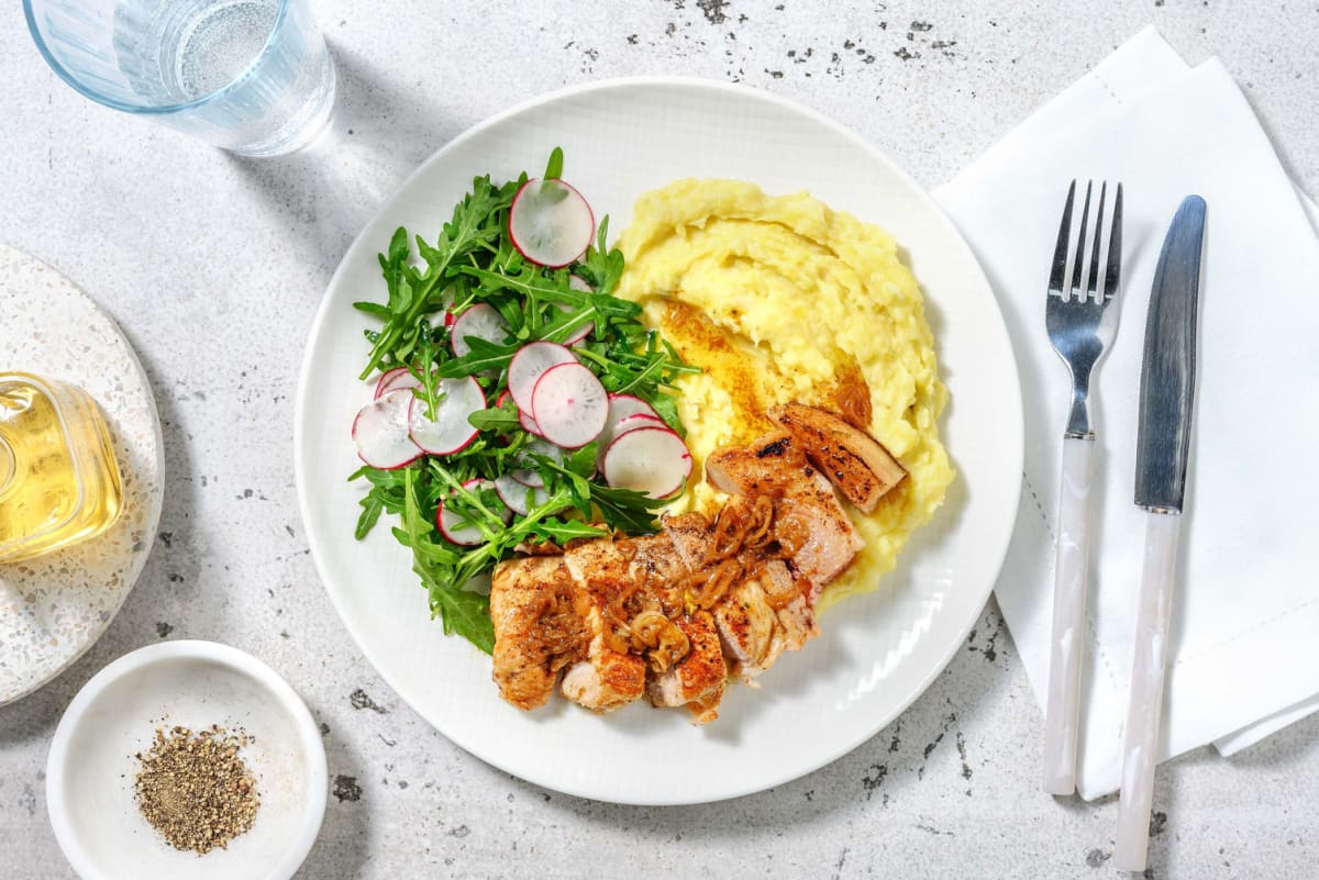 Stegt svineschnitzel i skalotteløgsauce