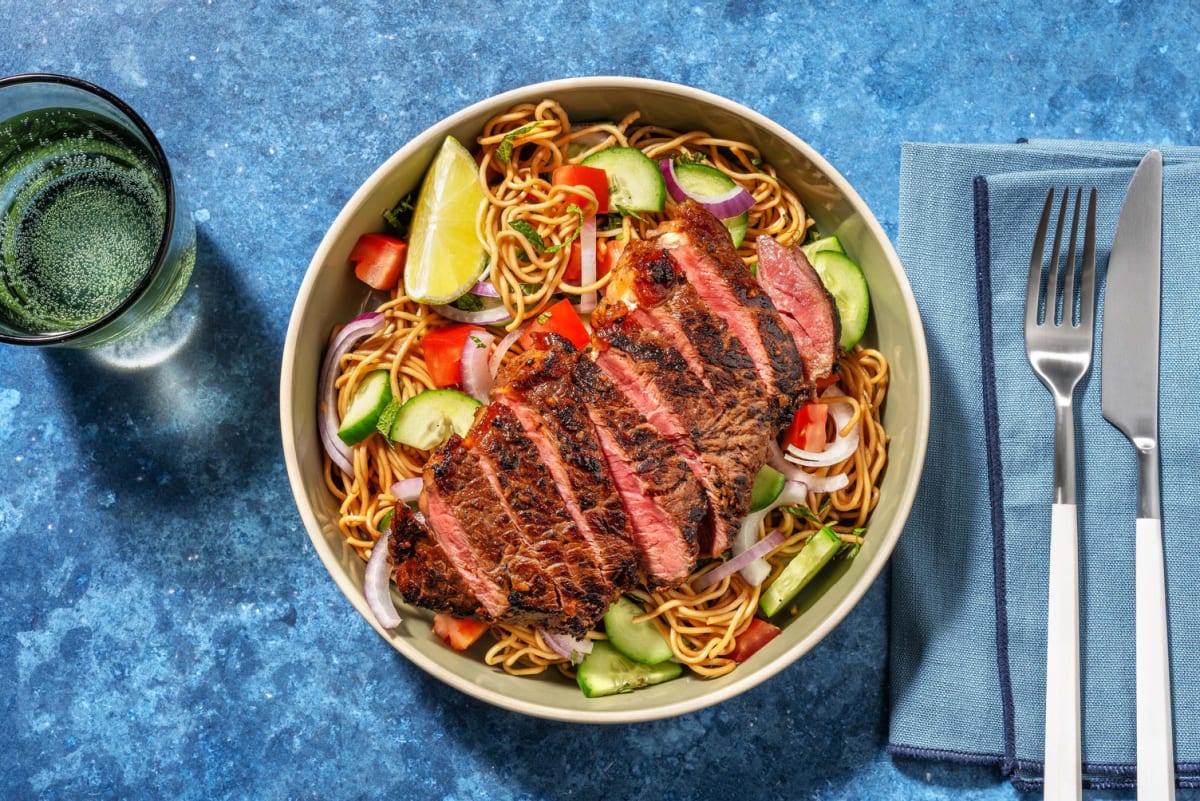 Steak mariné sur salade de nouilles