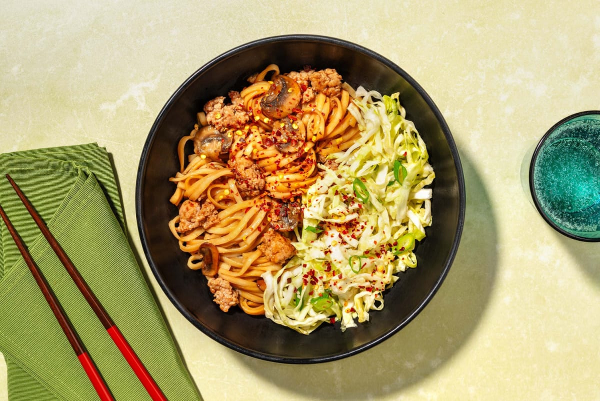 Udonwok med svinekjøttdeig og sopp