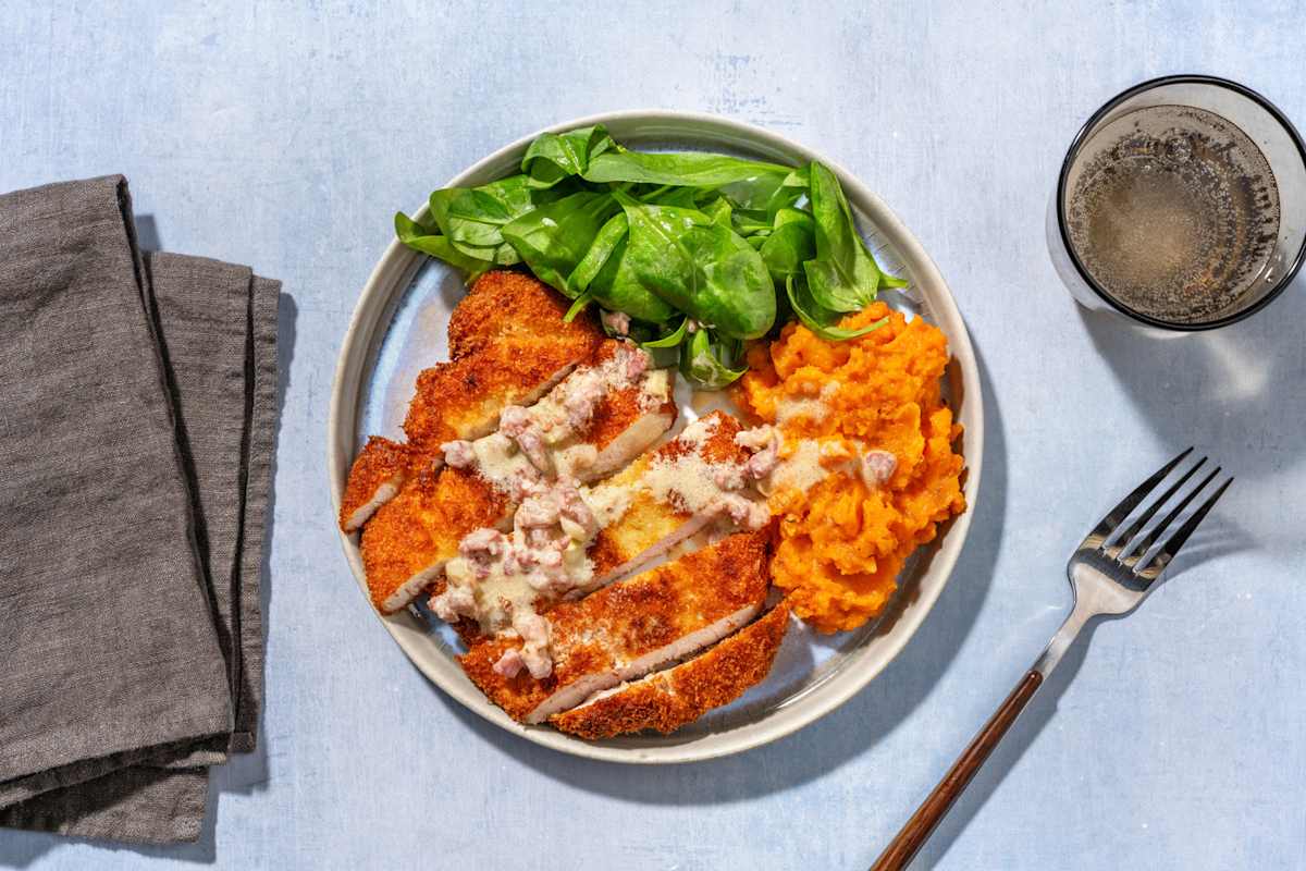 Crumbed Chicken & Creamy Double Bacon Sauce