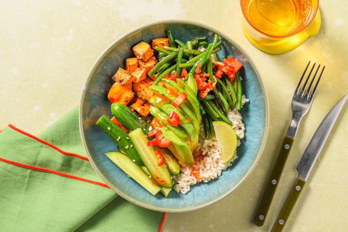 Vegane Bowl mit Sesam-Süßkartoffel