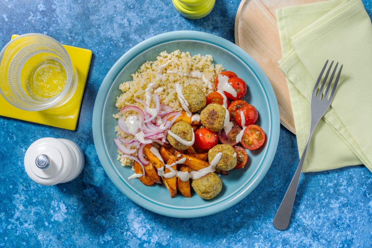 Falafel con bulgur y zanahoria asada