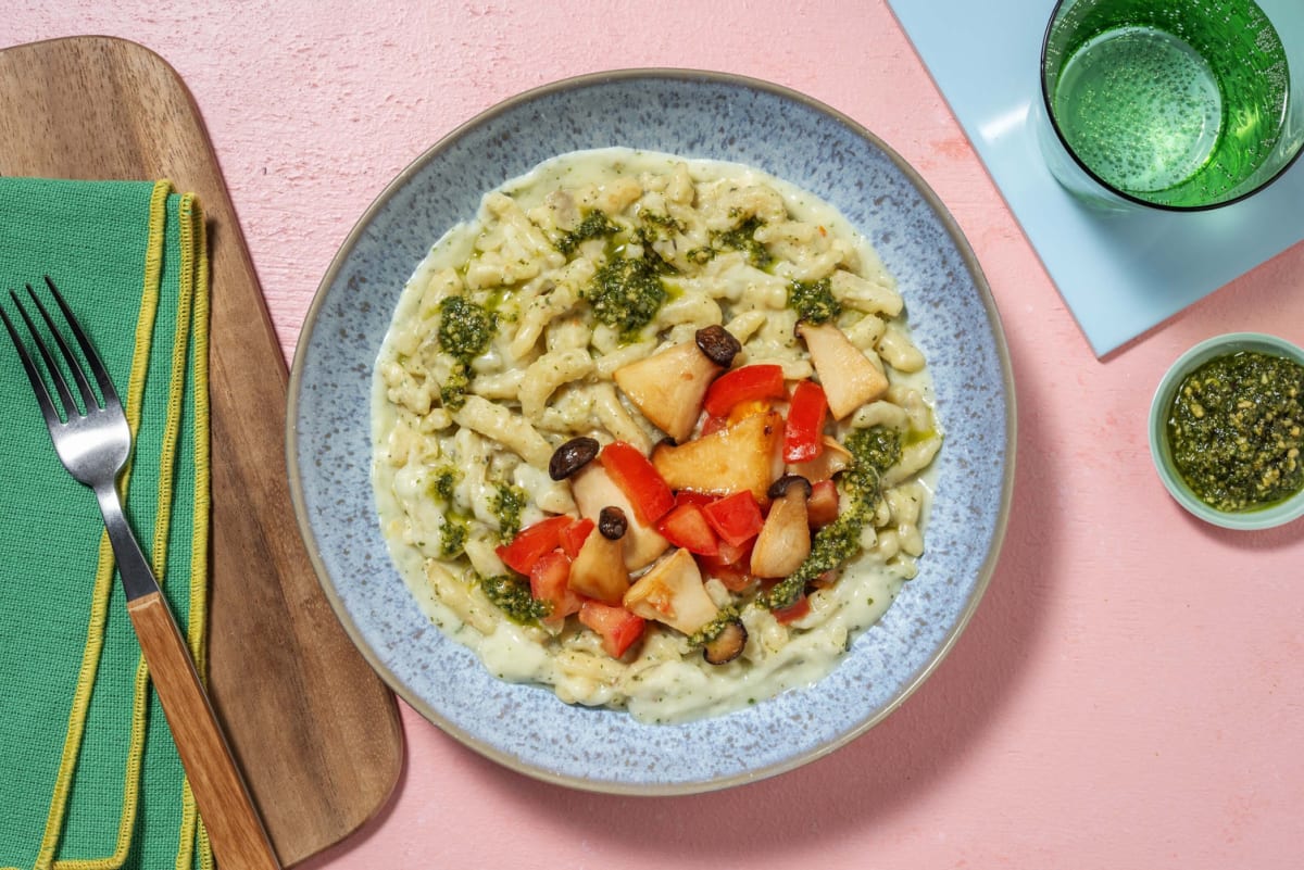 Italienische Spätzlepfanne mit Basilikum