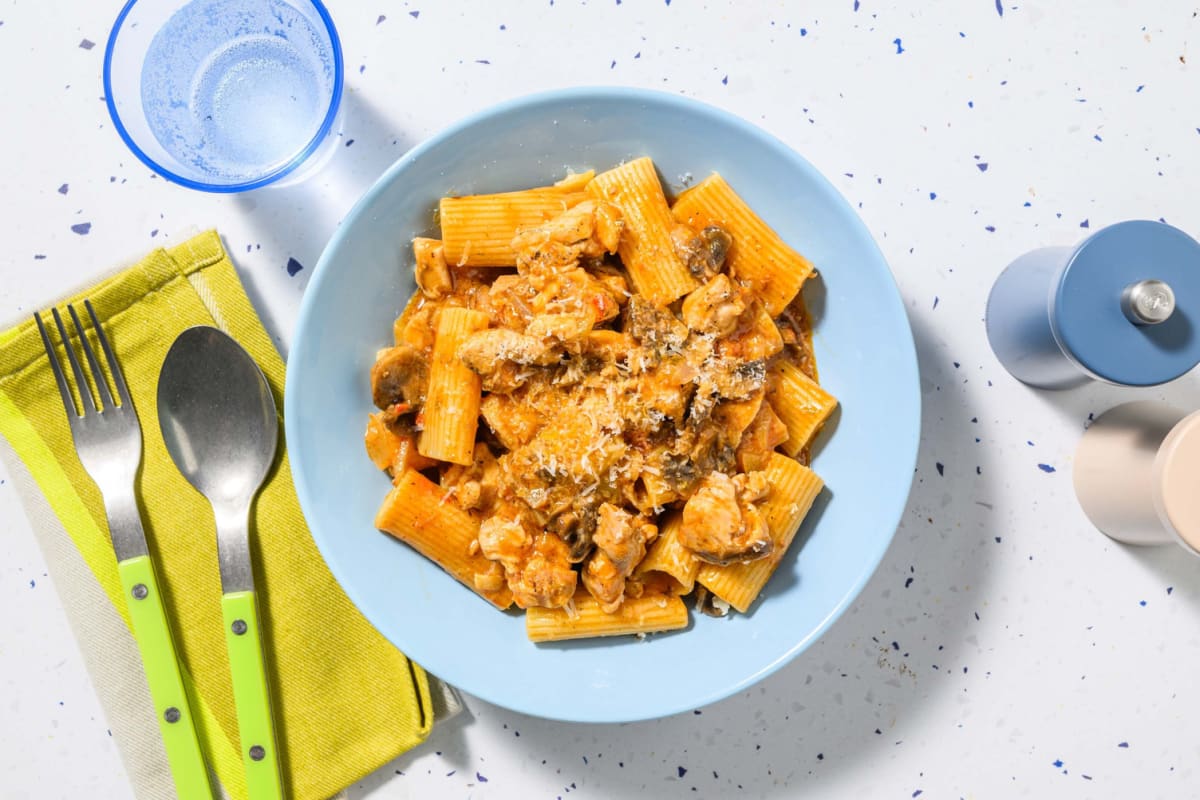 Chicken Breasts, Mushroom and Sun-Dried Tomato Pesto Rigatoni