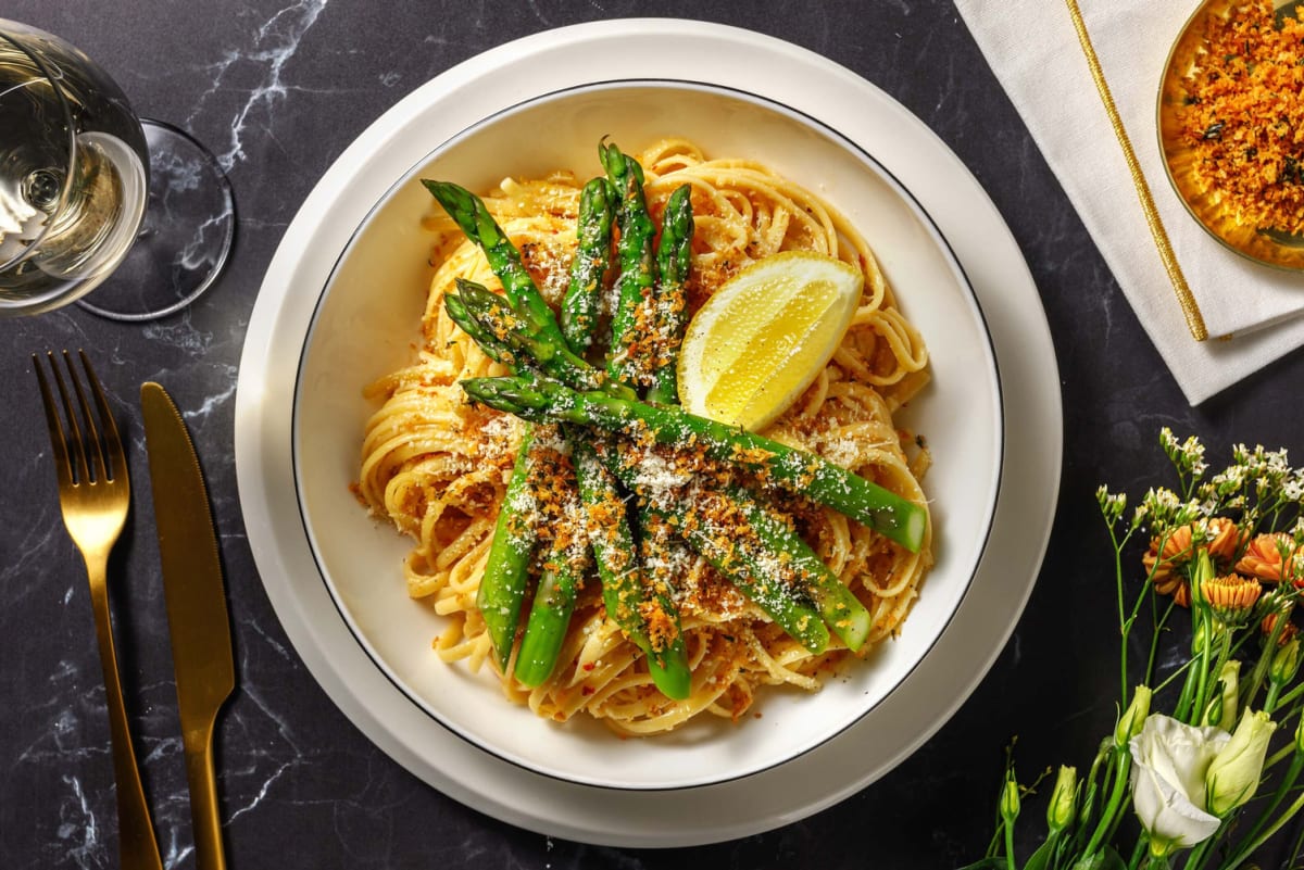 Linguine al Limone mit grünem Spargel